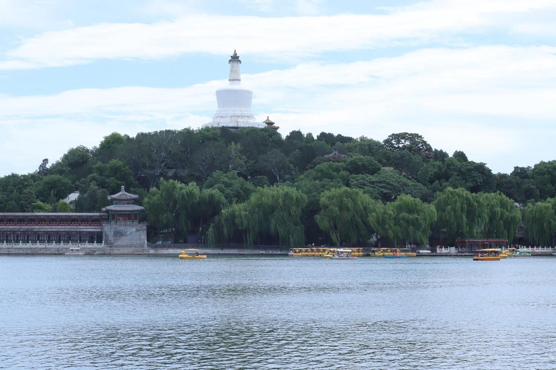 Nostalgia Hotel Beijing Guozijian Ghost Street - Near Beijing Lama Temple, Beihai Park, Jingshan Park, Drum Tower, Houhai Bar Street, Tian'Anmen Square, Located In Beijing Traditional Hutongs, 5 Minutes Away From Beixinqiao Metro Station Esterno foto