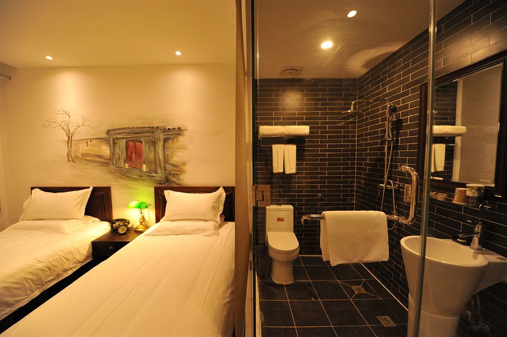 Nostalgia Hotel Beijing Guozijian Ghost Street - Near Beijing Lama Temple, Beihai Park, Jingshan Park, Drum Tower, Houhai Bar Street, Tian'Anmen Square, Located In Beijing Traditional Hutongs, 5 Minutes Away From Beixinqiao Metro Station Esterno foto
